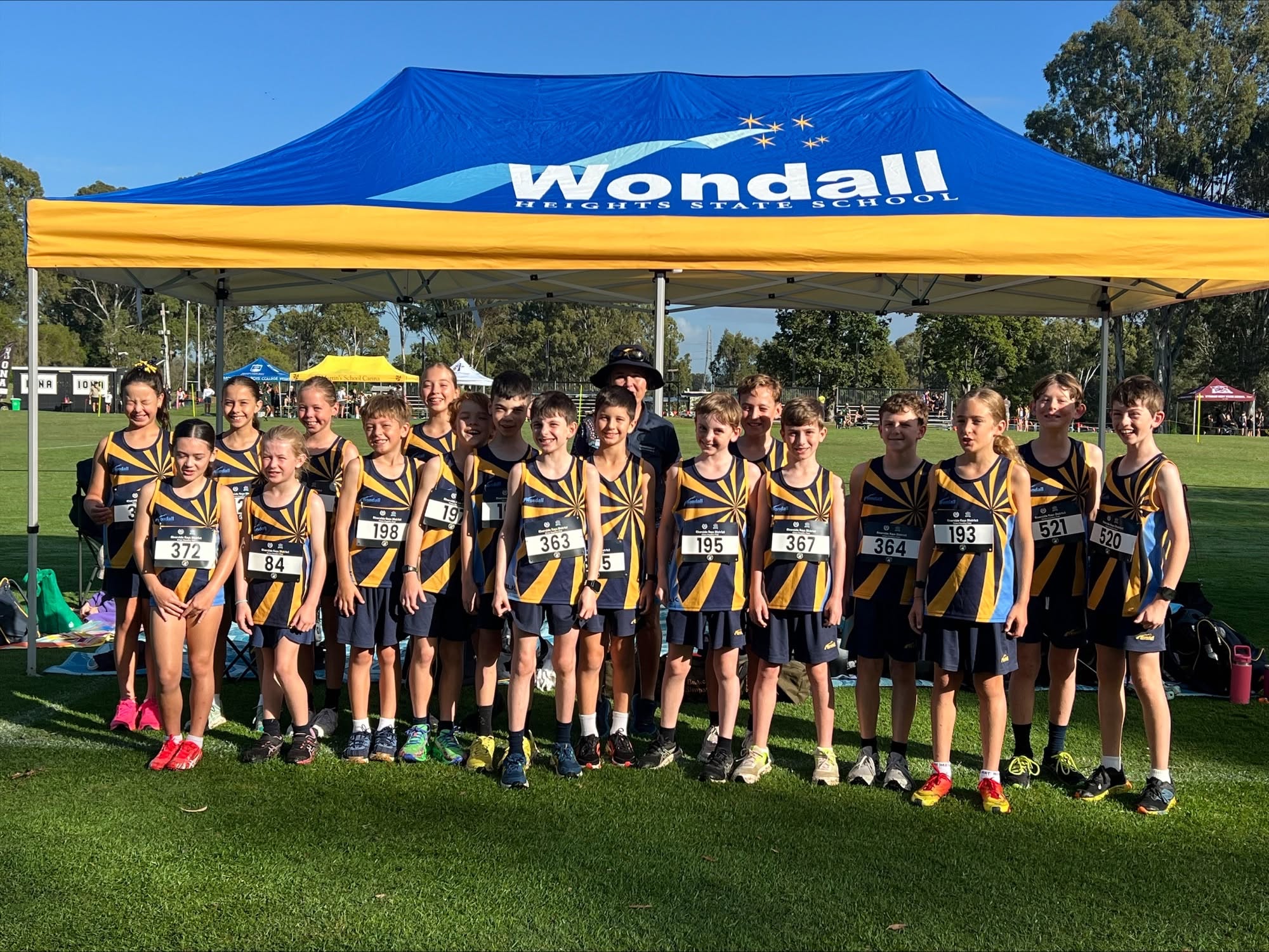 Wondall Heights students at an athletics event